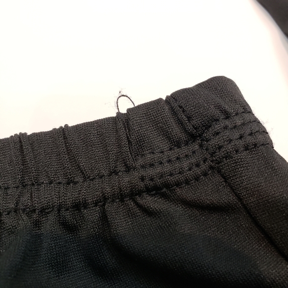 2/$18 Criss Cross Mesh Leggings - Picture 5 of 6